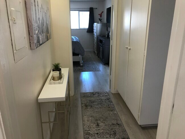 Building Photo - 1299 Cordova St