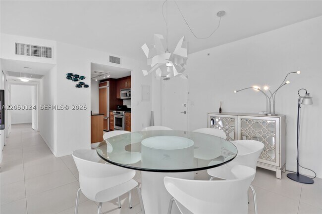 Building Photo - 10275 Collins Ave