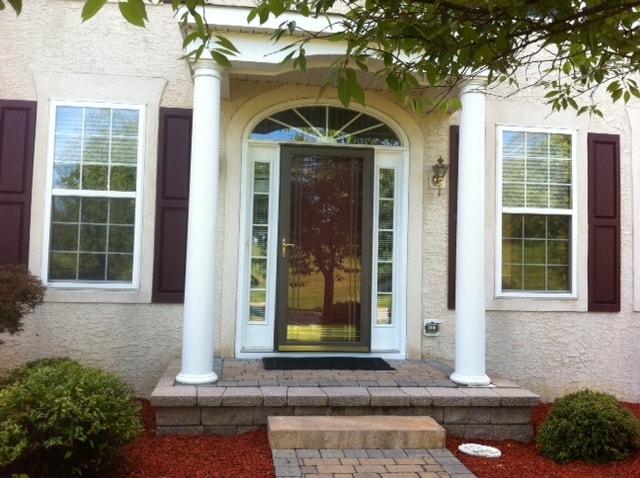 Building Photo - 5842 Tova Cir