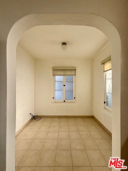 Building Photo - 2439 W Silver Lake Dr