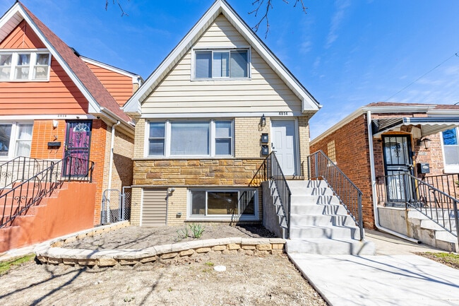 Building Photo - 4914 W 32nd Pl