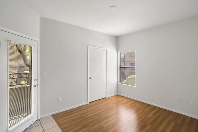 Building Photo - Great 2 Bed, 2 Bath First Story Condo In Northwest Vegas