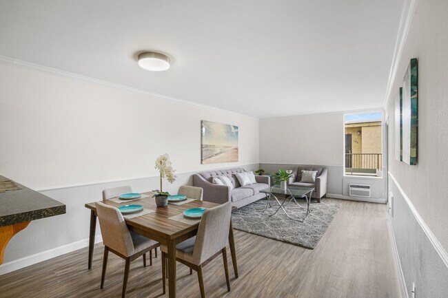 Building Photo - FOR RENT 1Br/1Ba 626 Sf Second Floor Condo...