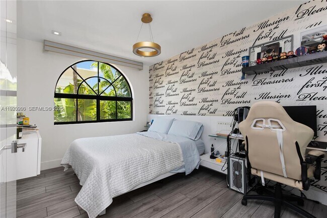 Building Photo - 1150 98th St