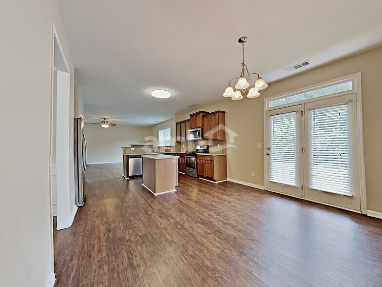 Building Photo - 55 Palisades Dr