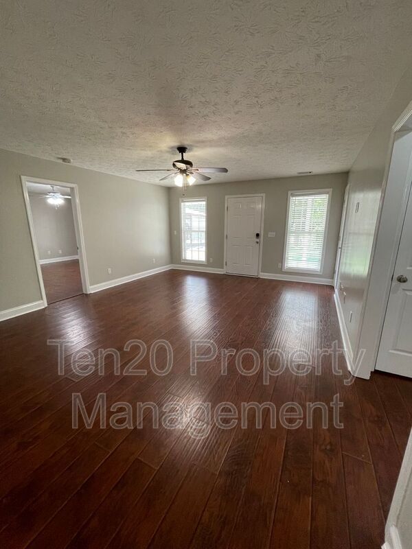 Building Photo - 4508 Auburn Rd