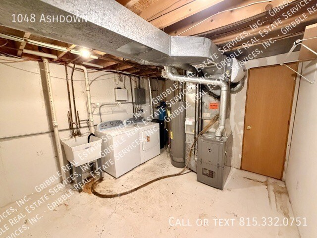 Building Photo - 1048 Ashdown Pl