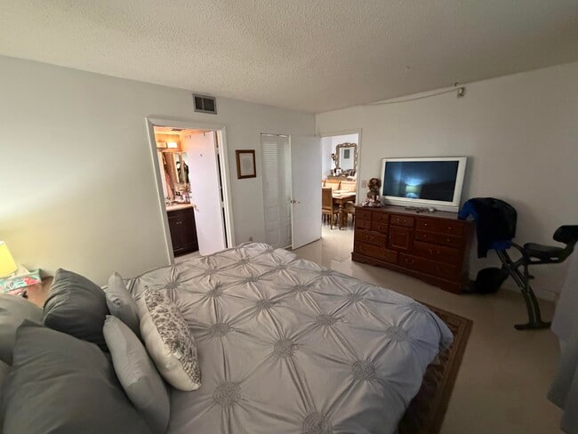 Building Photo - 7380 NW 18th St