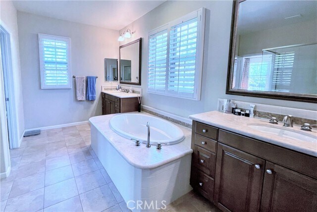 Building Photo - 43 Donovan