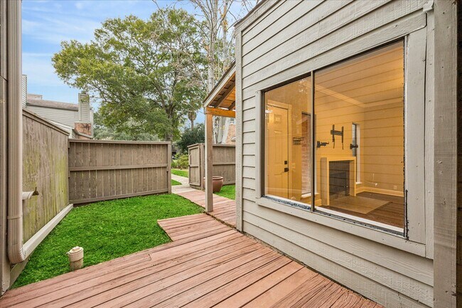 Building Photo - 1615 Prairie Mark Ln