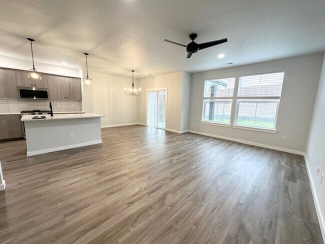 Building Photo - Prioritize comfortable living in this CBH home built in 2024!