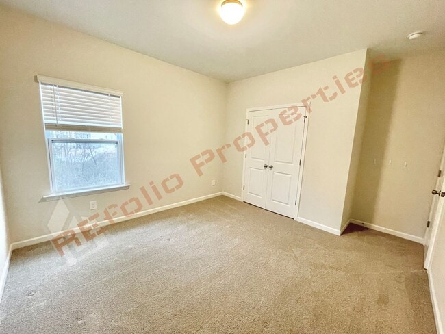 Building Photo - Gorgeous 4 Bedroom, 2.5 Bath House with Office + Loft in Arlington Meadows, Fuquay Varina, April 7!