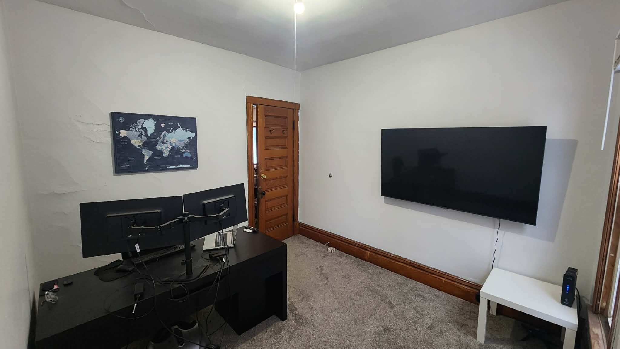 Building Photo - 912 4th St NE