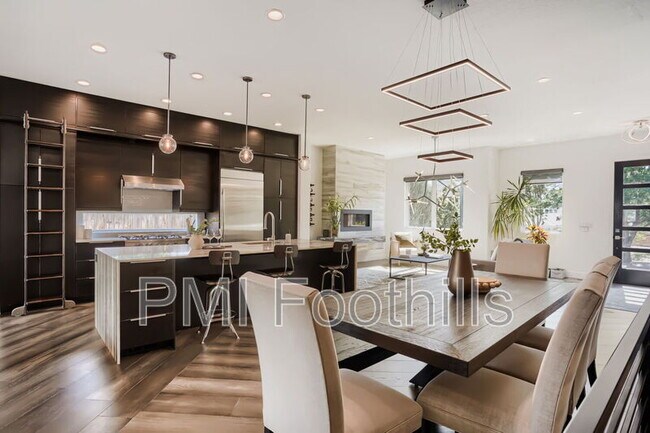 Building Photo - 2740 Hazel Ct