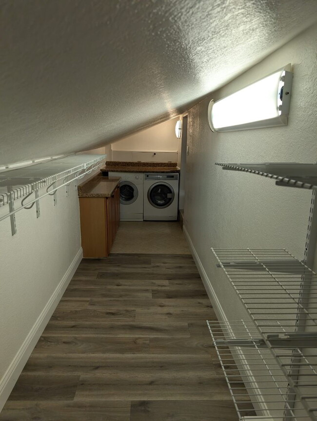 Building Photo - A very nice Studio in a nice neighborhood in South San Jose