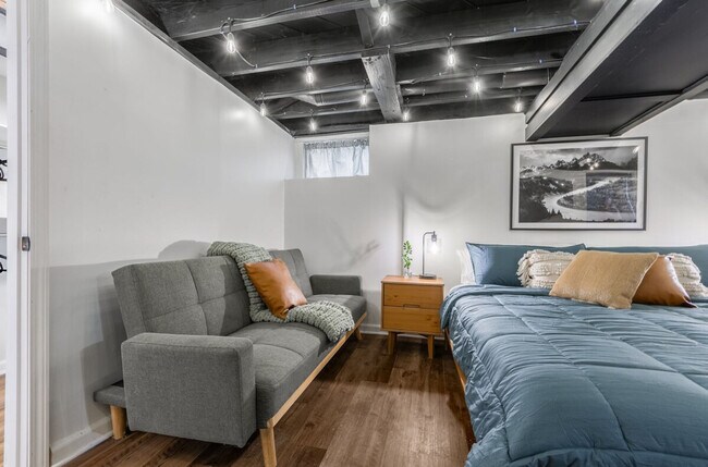 Building Photo - 4945 N Euclid Ave