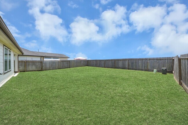 Building Photo - 8614 Shumard Oak Dr