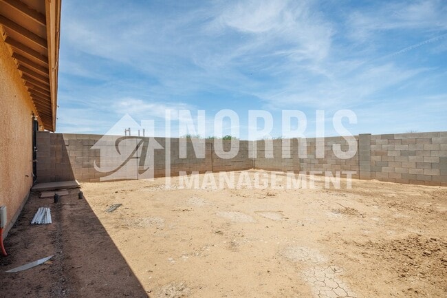 Building Photo - Perfect Duplex in Arizona City