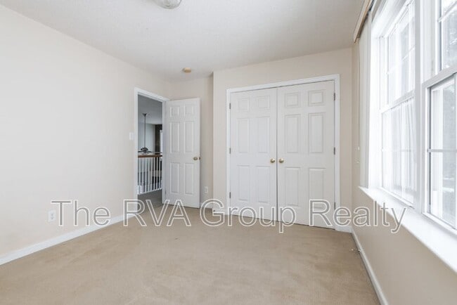 Building Photo - 10528 Runnymeade Dr