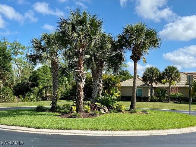 Building Photo - 15590 Vallecas Ln