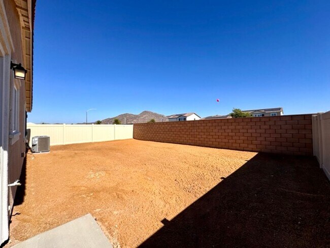 Building Photo - Brand New 3 Bedroom Single Story Home For ...