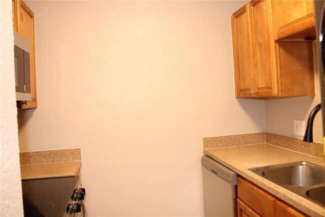 Building Photo - 13725 Juniper Blossom Dr