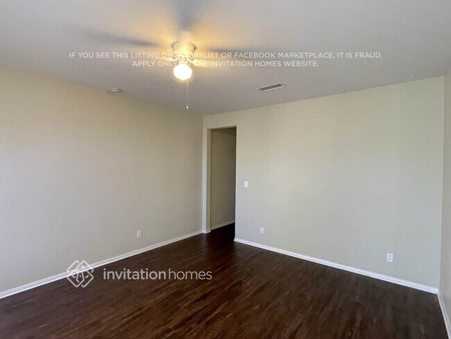 Building Photo - 6223 W Ave J 10