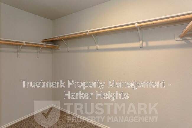 Building Photo - 1003 Cedar Trl
