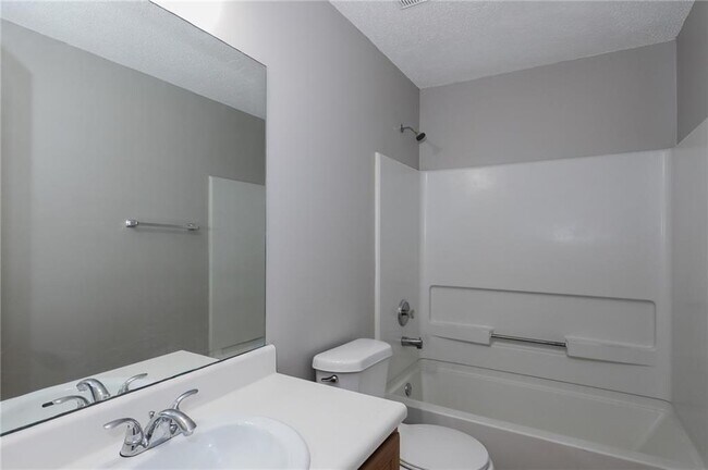 Building Photo - 5245 Oakley Commons Blvd