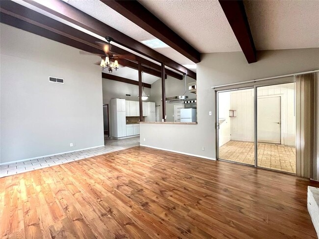 Building Photo - 2307 Monarch Dr
