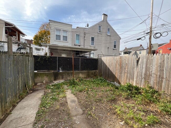 Building Photo - Newly renovated 3-bedroom, 2-bath home in Allentown