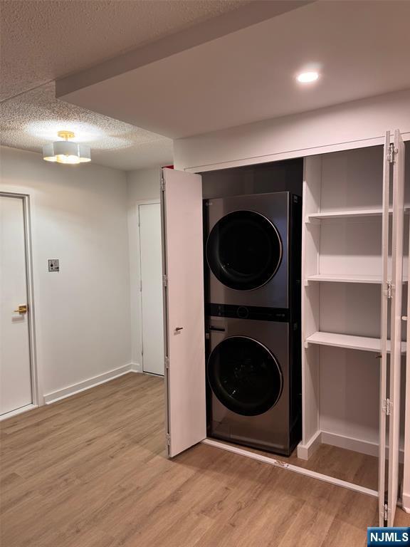 Building Photo - 1055 River 809