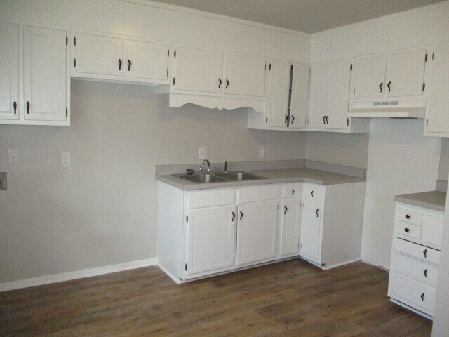 Building Photo - 3600 Cannan Forest Dr