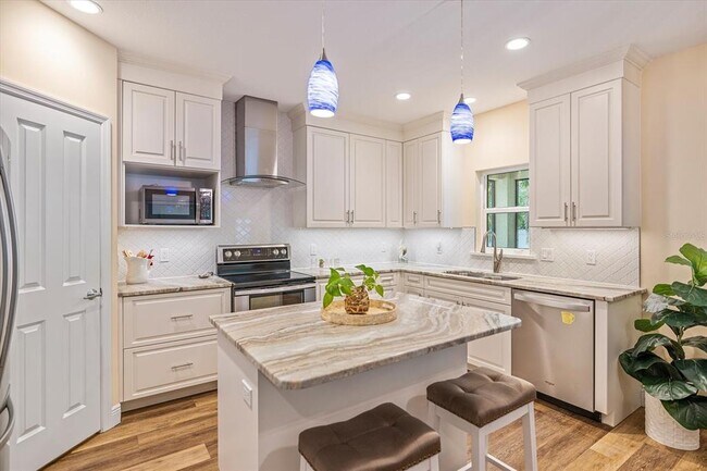 Building Photo - 2339 Datura St