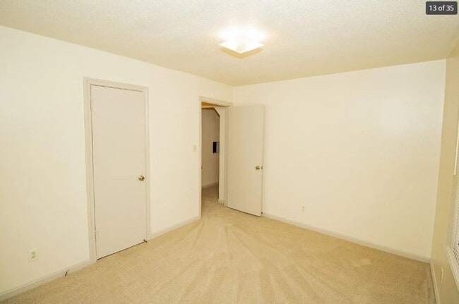 Building Photo - 1839 S Mosley Ave