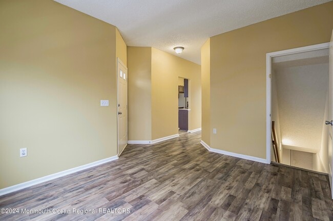 Building Photo - 707 Hatchery Ct