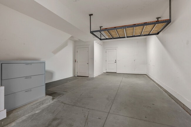 Building Photo - M West