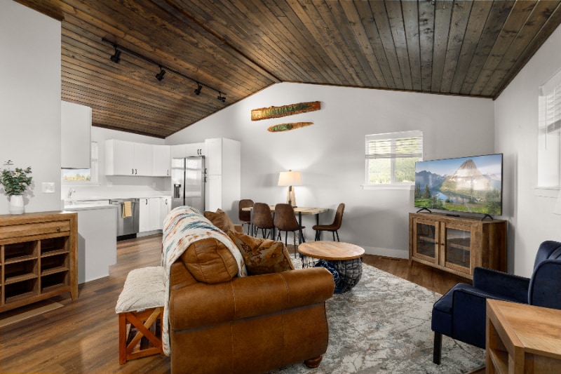 Building Photo - 916 Jensen Rd