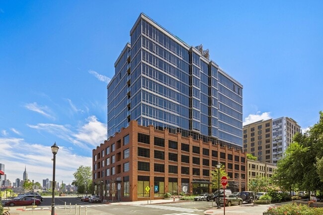 Building Photo - Hdso