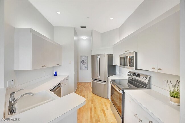 Building Photo - 400 L'Ambiance Cir