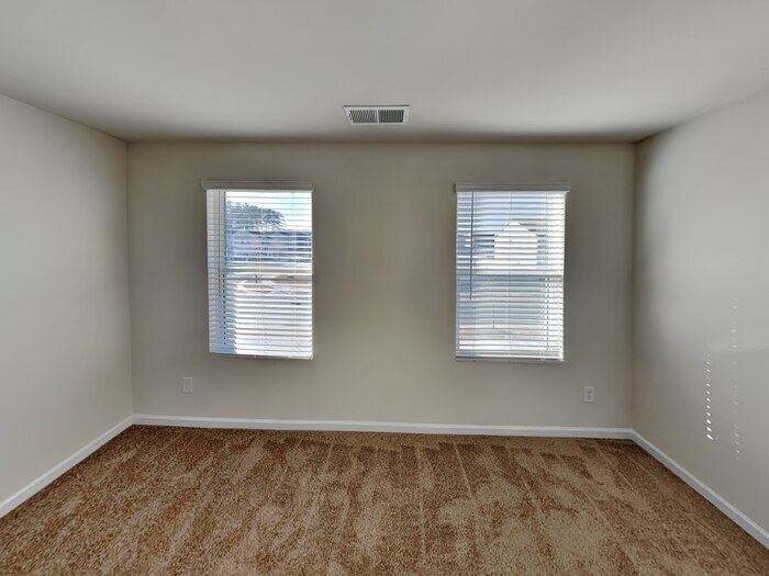 Building Photo - 1034 Cloverdale CT