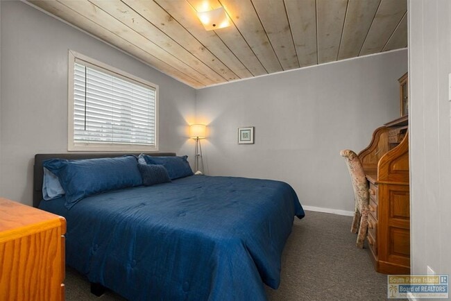 Building Photo - 2615 Gulf Blvd