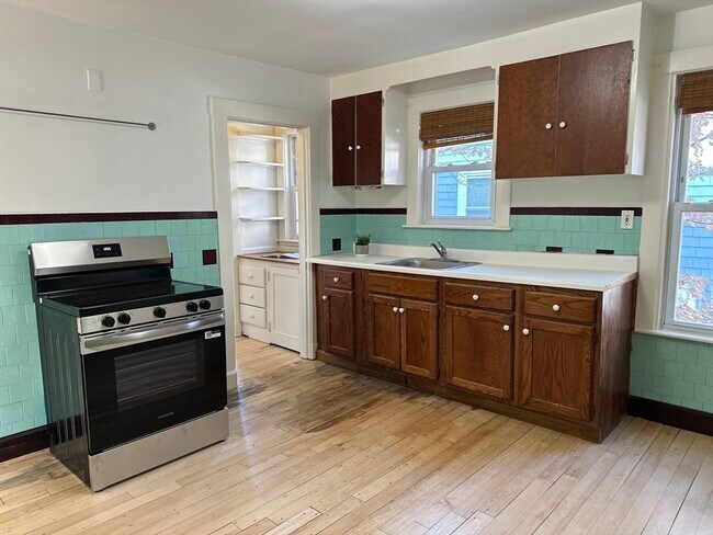 Building Photo - 86 Fairmont St