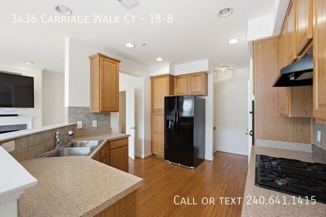Building Photo - 3436 Carriage Walk Ct