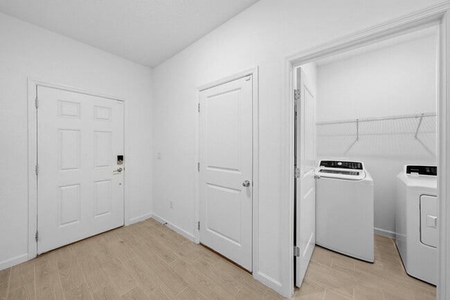 Building Photo - 60 Eustis Pt