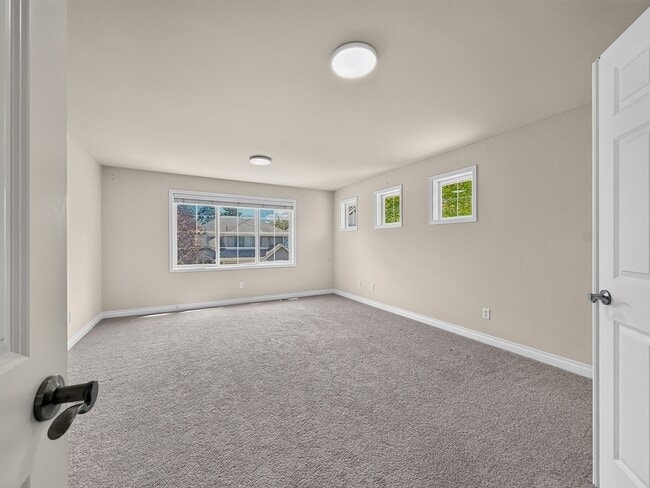 Building Photo - 1311 270th Way SE