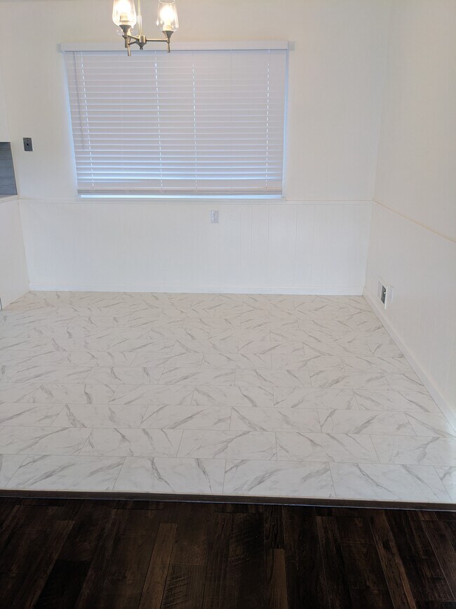 Building Photo - 3208 Countryside Dr