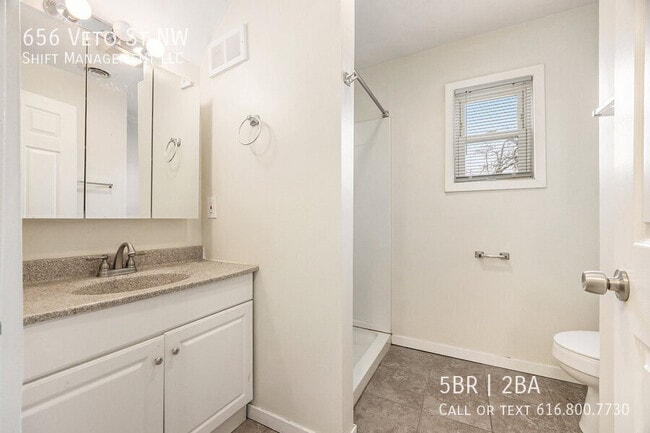 Building Photo - 656 Veto St NW