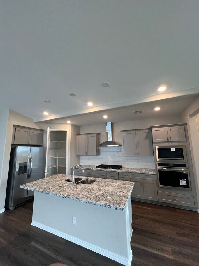 Building Photo - Brand New Home In Pronghorn Ranch!