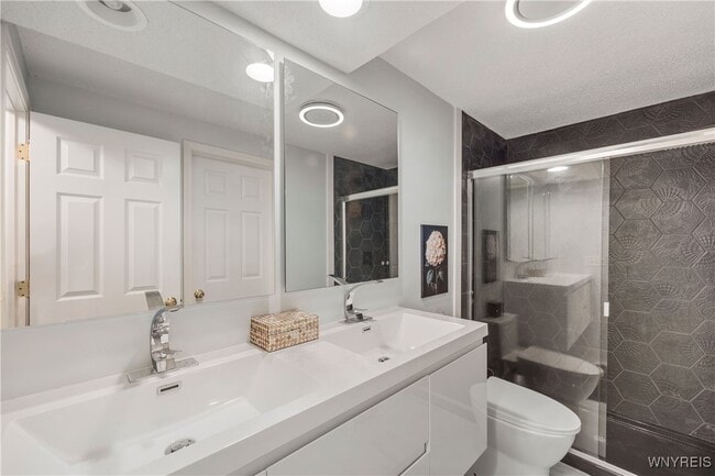 Building Photo - 5411 Village Station Cir